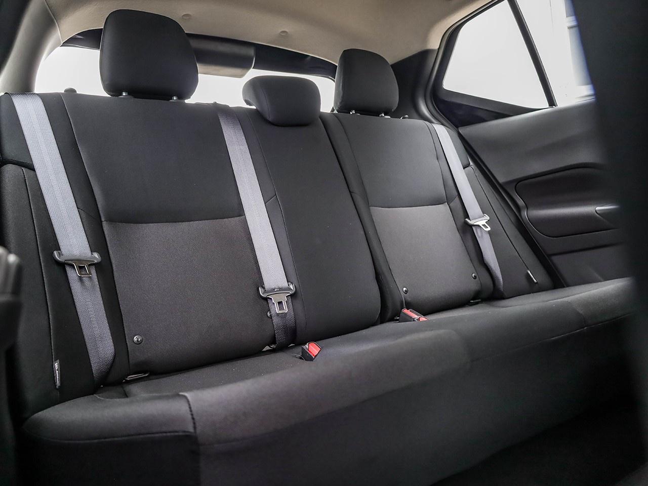 2025 Nissan Kicks Play S Photo