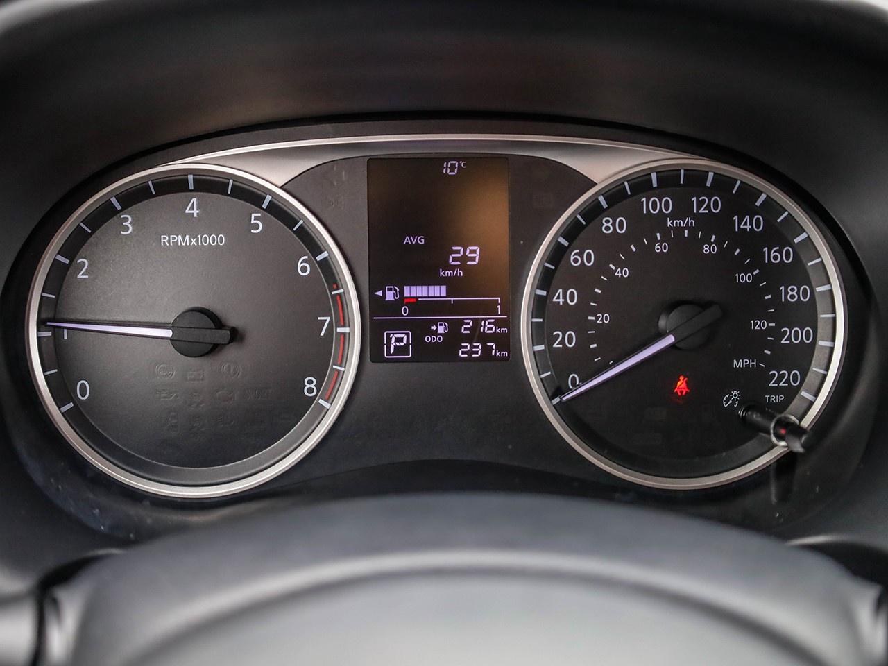 2025 Nissan Kicks Play S Photo