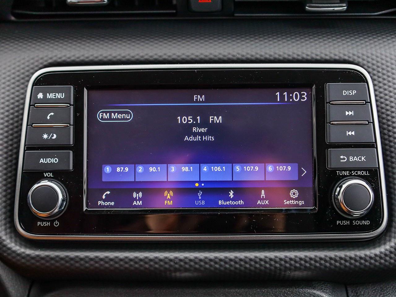 2025 Nissan Kicks Play S Photo