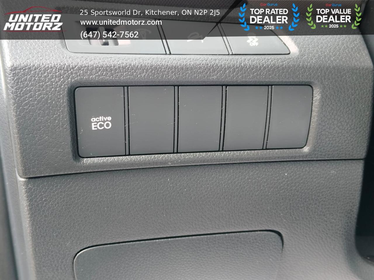 2016 Hyundai Santa Fe XL~SAFETY CERTIFIED~ONE OWNER~NO ACCIDENTS~28 SERV Photo