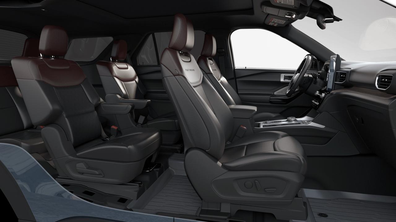 2023 Ford Explorer Platinum Photo