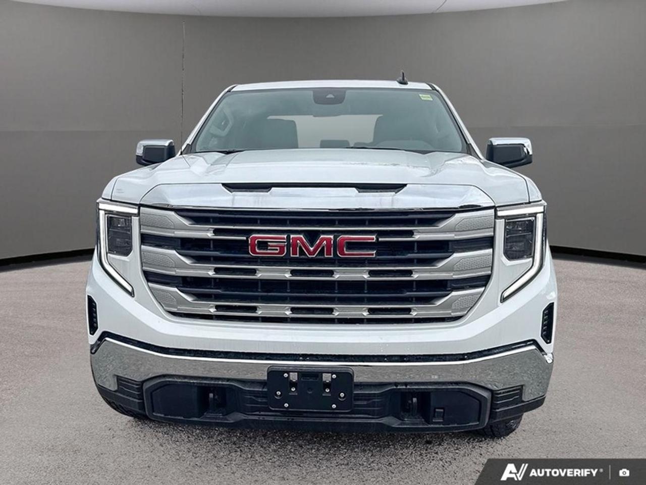2026 GMC Sierra 1500 SLE  - Assist Steps Photo