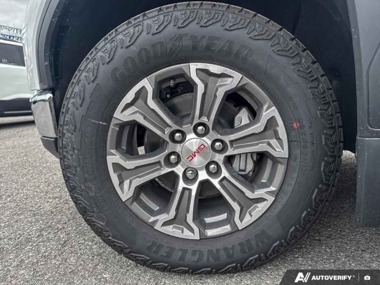 2026 GMC Sierra 1500 SLE  - Assist Steps Photo
