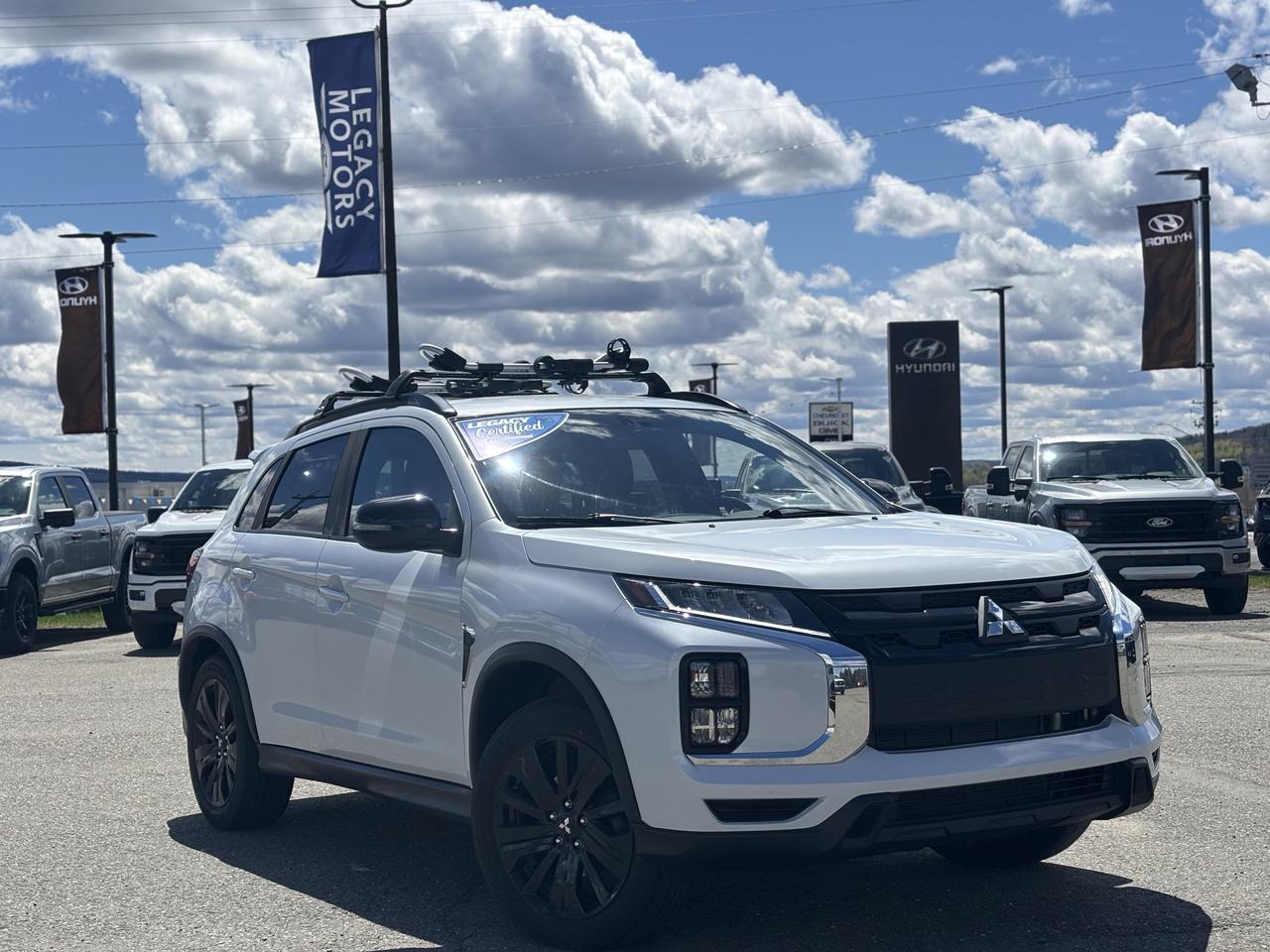 2022 Mitsubishi RVR SE/SEL/LE/GT Photo0
