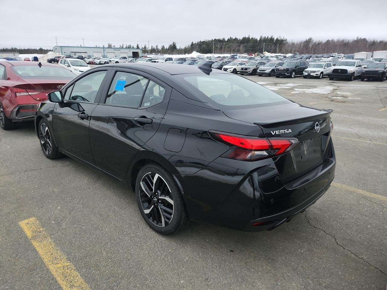 2024 Nissan Versa SR Photo