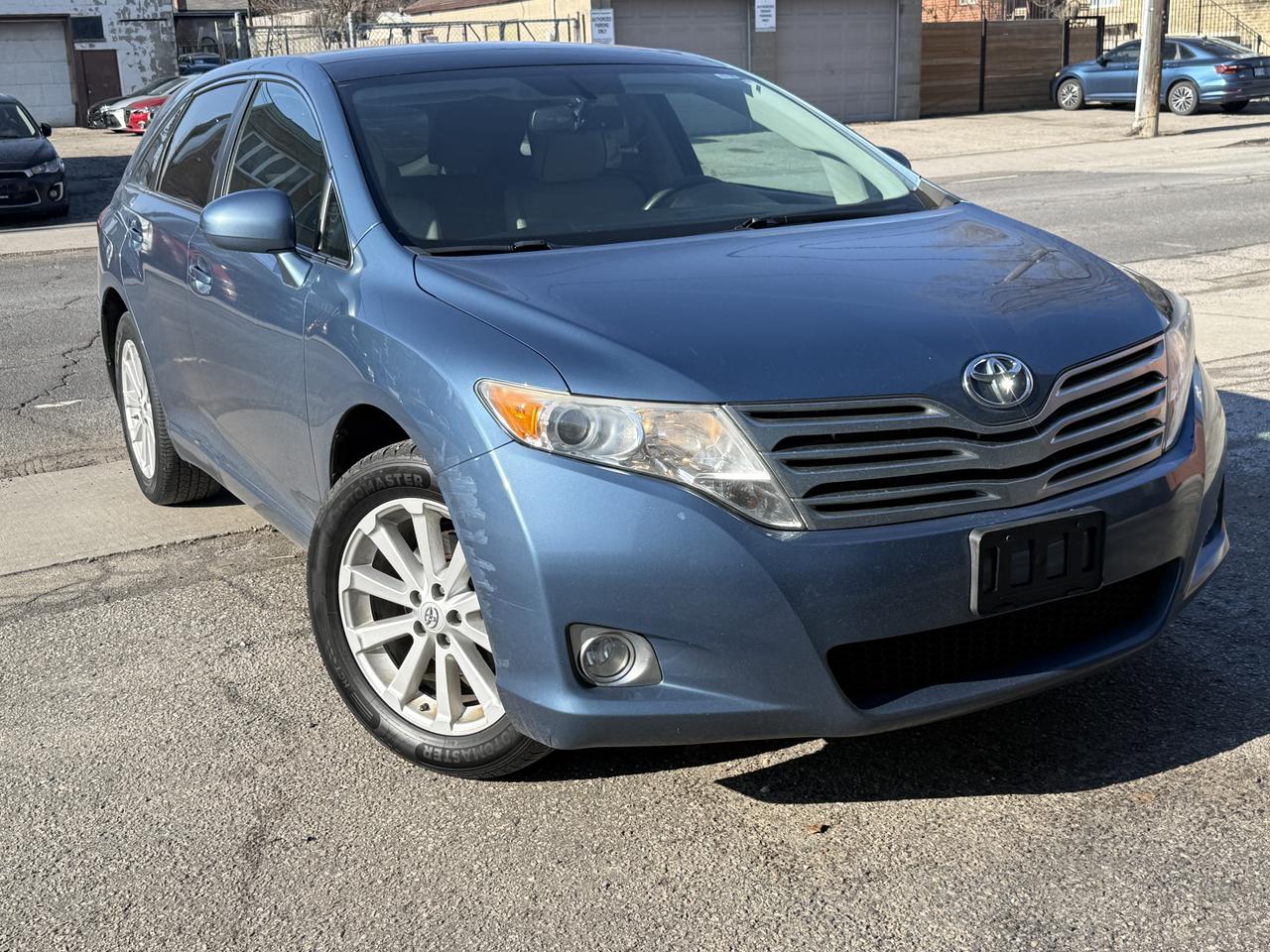 2012 Toyota Venza  Photo2