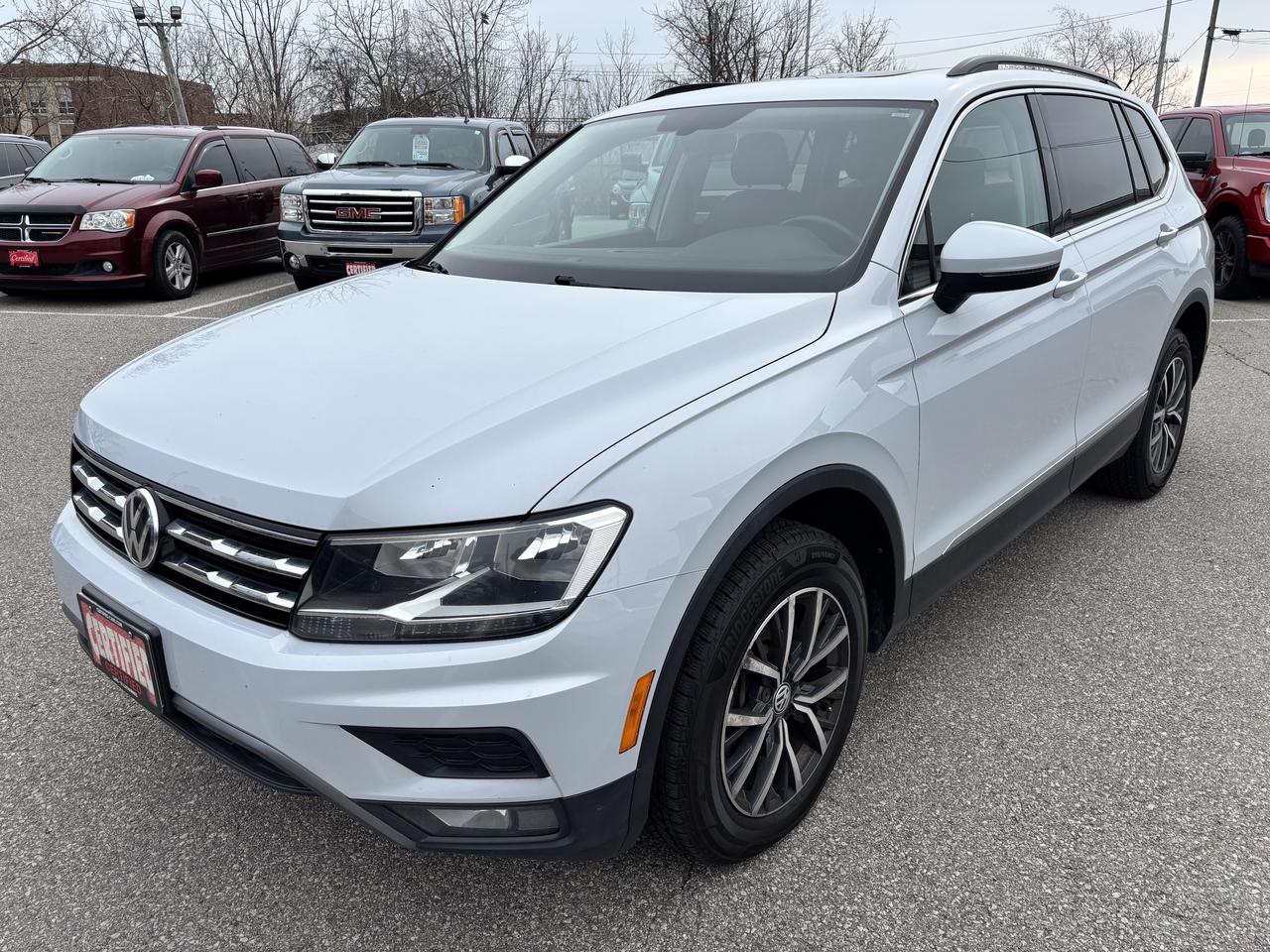 2018 Volkswagen Tiguan Comfortline ** AWD, 7 PASS, BSM ** Photo2