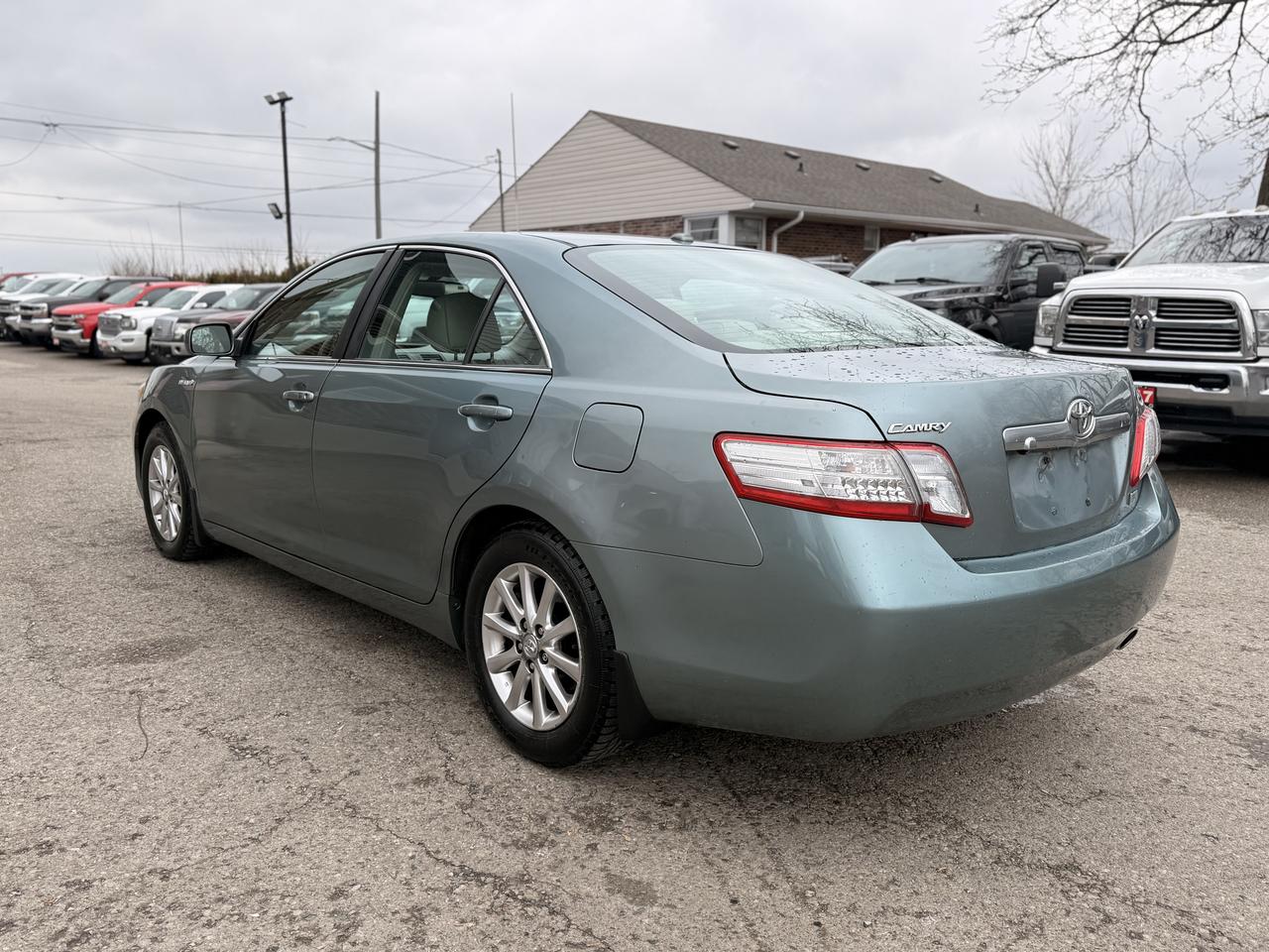 2010 Toyota Camry Hybrid | Very Well Maintained | Great on Gas Photo