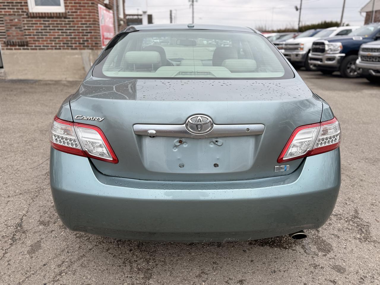 2010 Toyota Camry Hybrid | Very Well Maintained | Great on Gas Photo