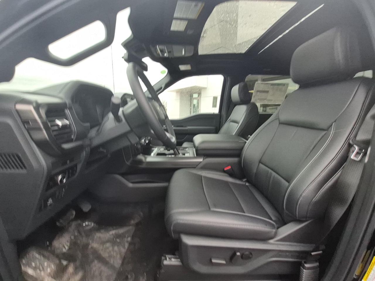 2026 Ford F-150 LARIAT, MOONROOF, TOW/HAUL PKG, ADAPTIVE CRUISE Photo