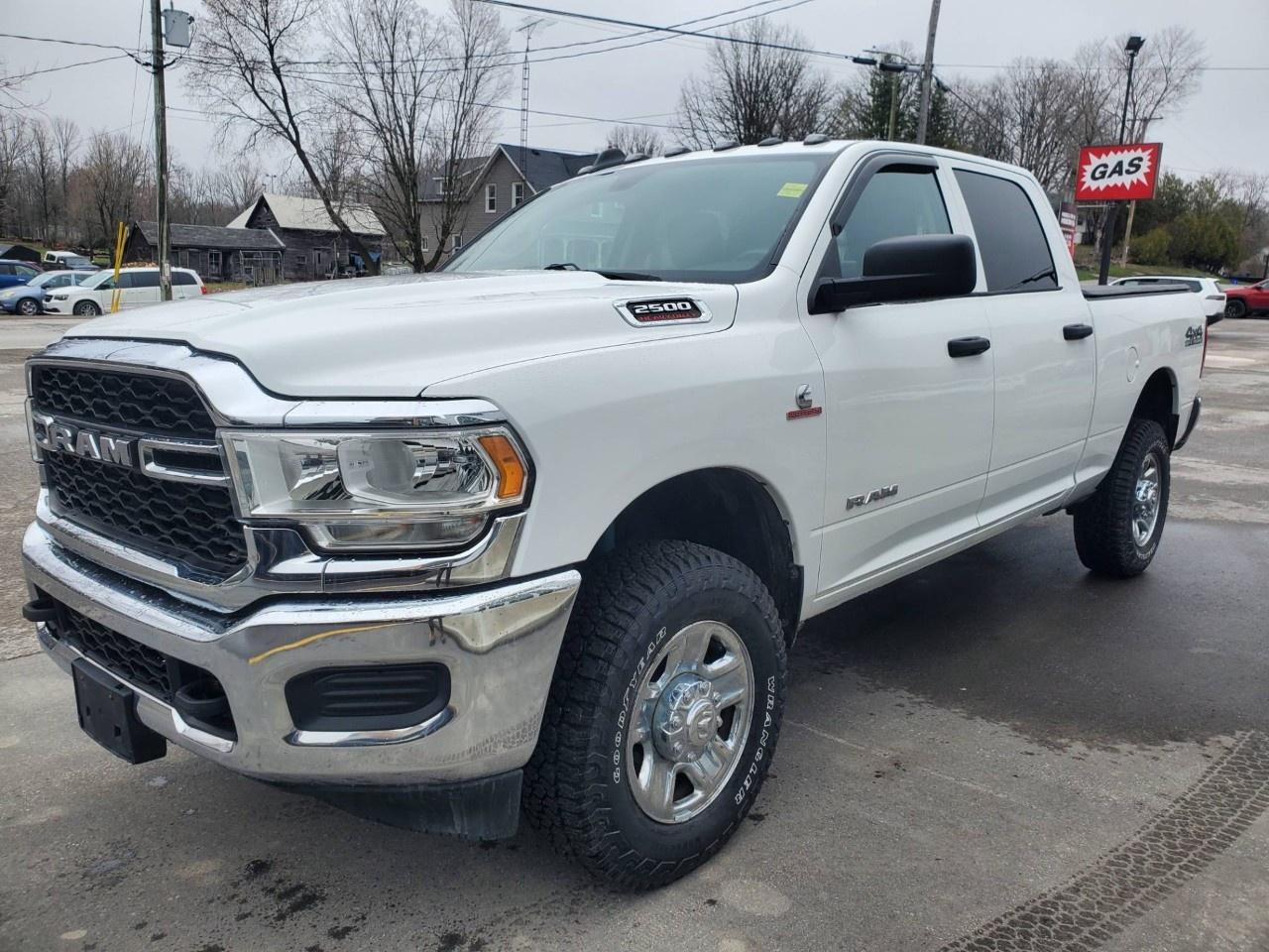 2019 RAM 2500 Tradesman 4x4 Crew Cab 6'4" Box Photo3
