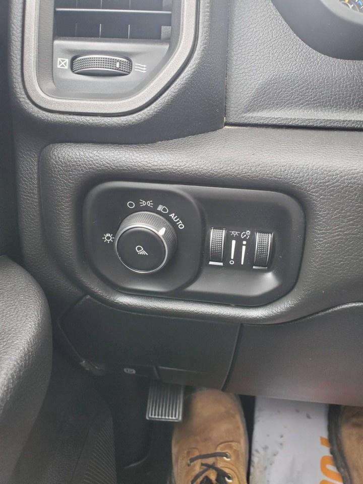 2019 RAM 2500 Tradesman 4x4 Crew Cab 6'4" Box Photo