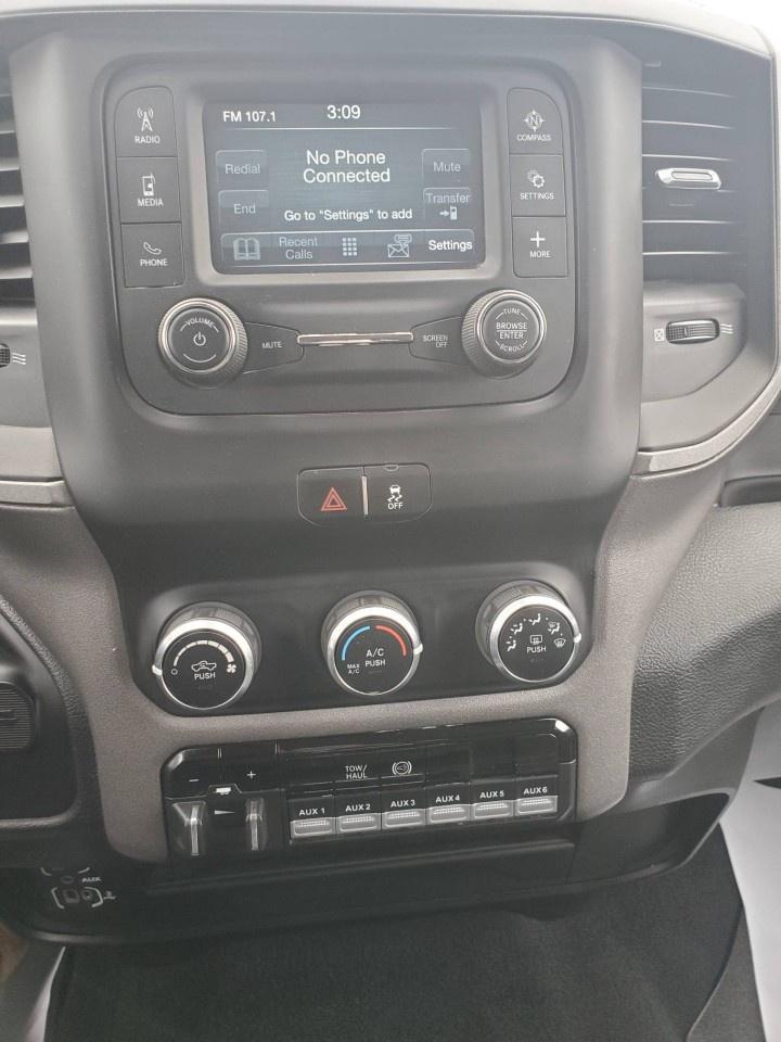 2019 RAM 2500 Tradesman 4x4 Crew Cab 6'4" Box Photo