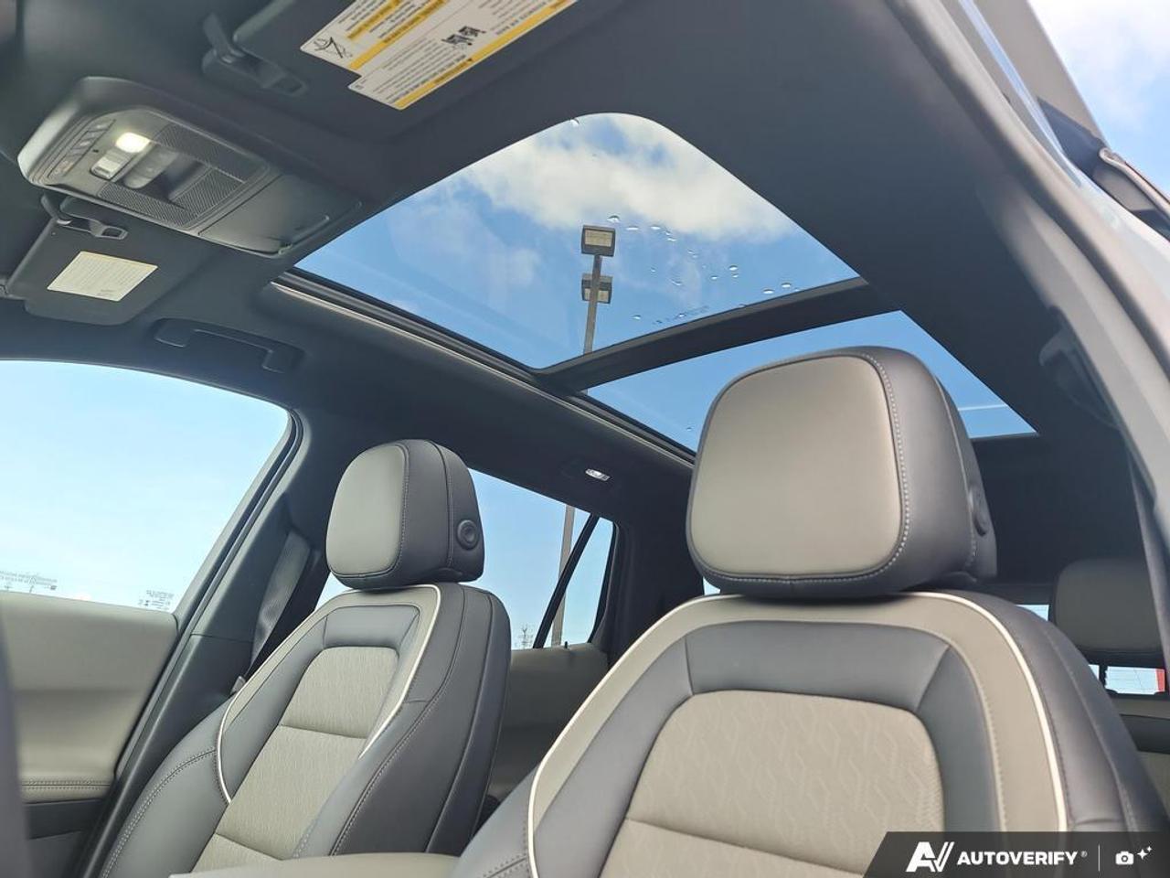 2026 Chevrolet Equinox LT w-2LT AWD   NO CLAIMS   PANO ROOF   CARPLAY Photo