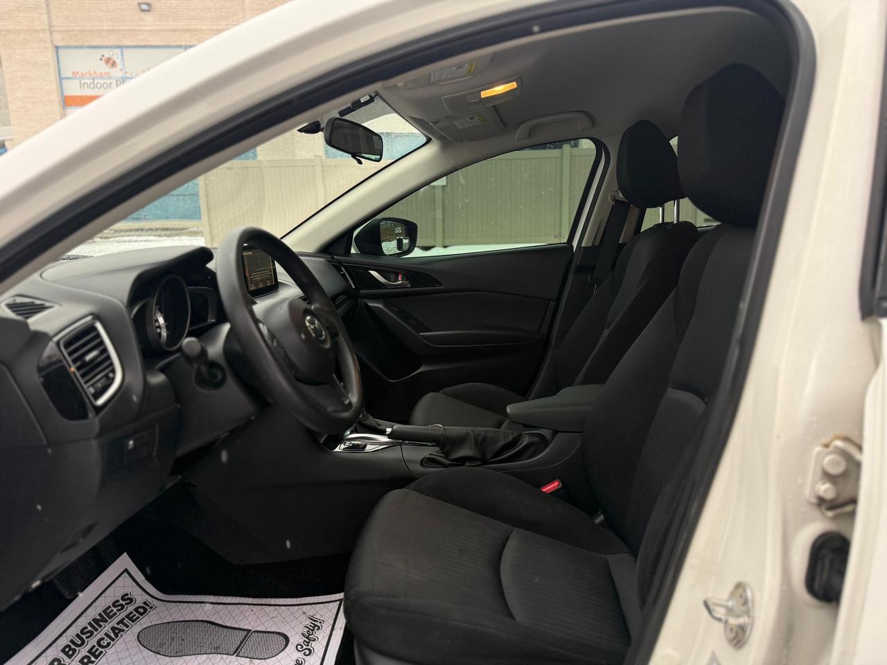 2016 Mazda MAZDA3 GX Photo