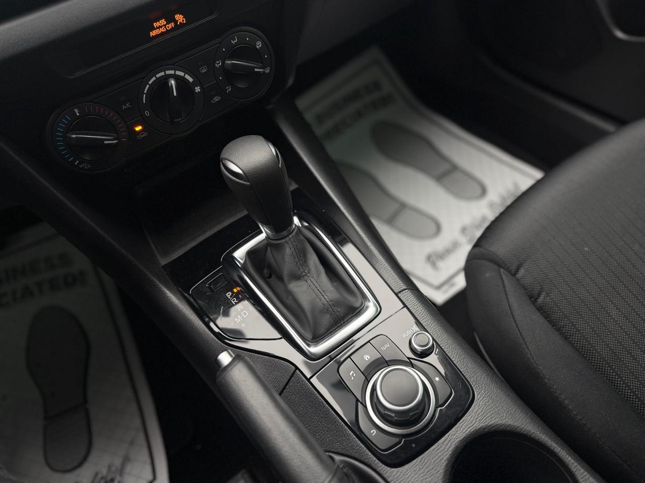2016 Mazda MAZDA3 GX Photo