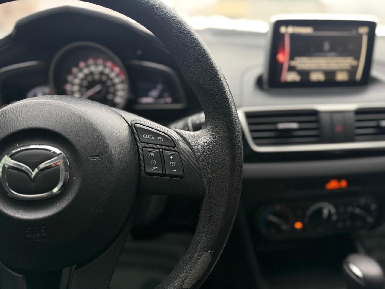 2016 Mazda MAZDA3 GX Photo