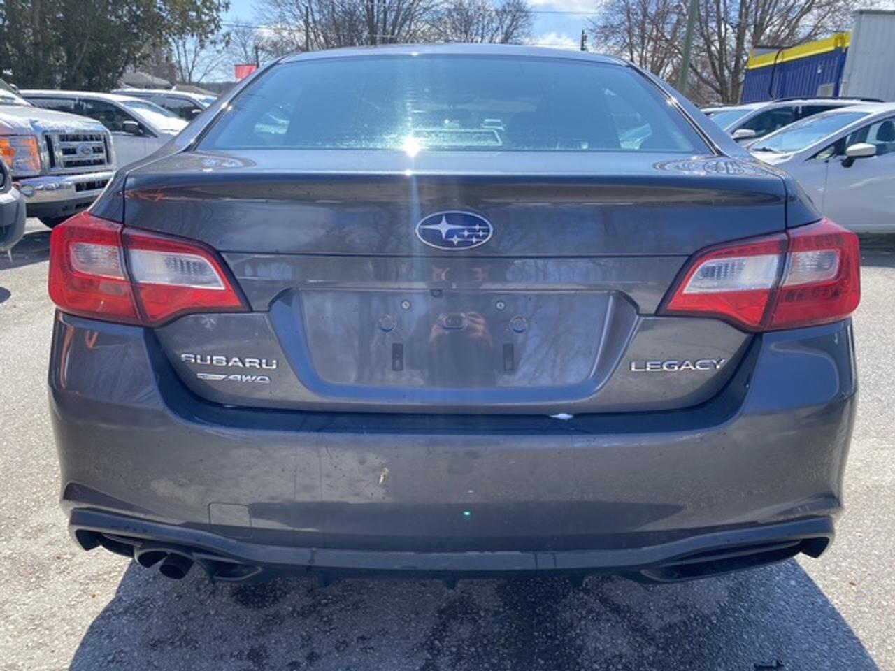 2018 Subaru Legacy  Photo