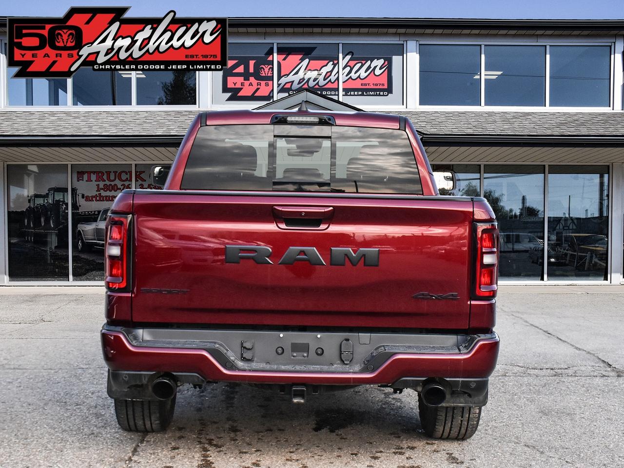 2025 RAM 1500 SPORT CREW CAB 4X4 WITH PANORAMIC SUNROOF Photo