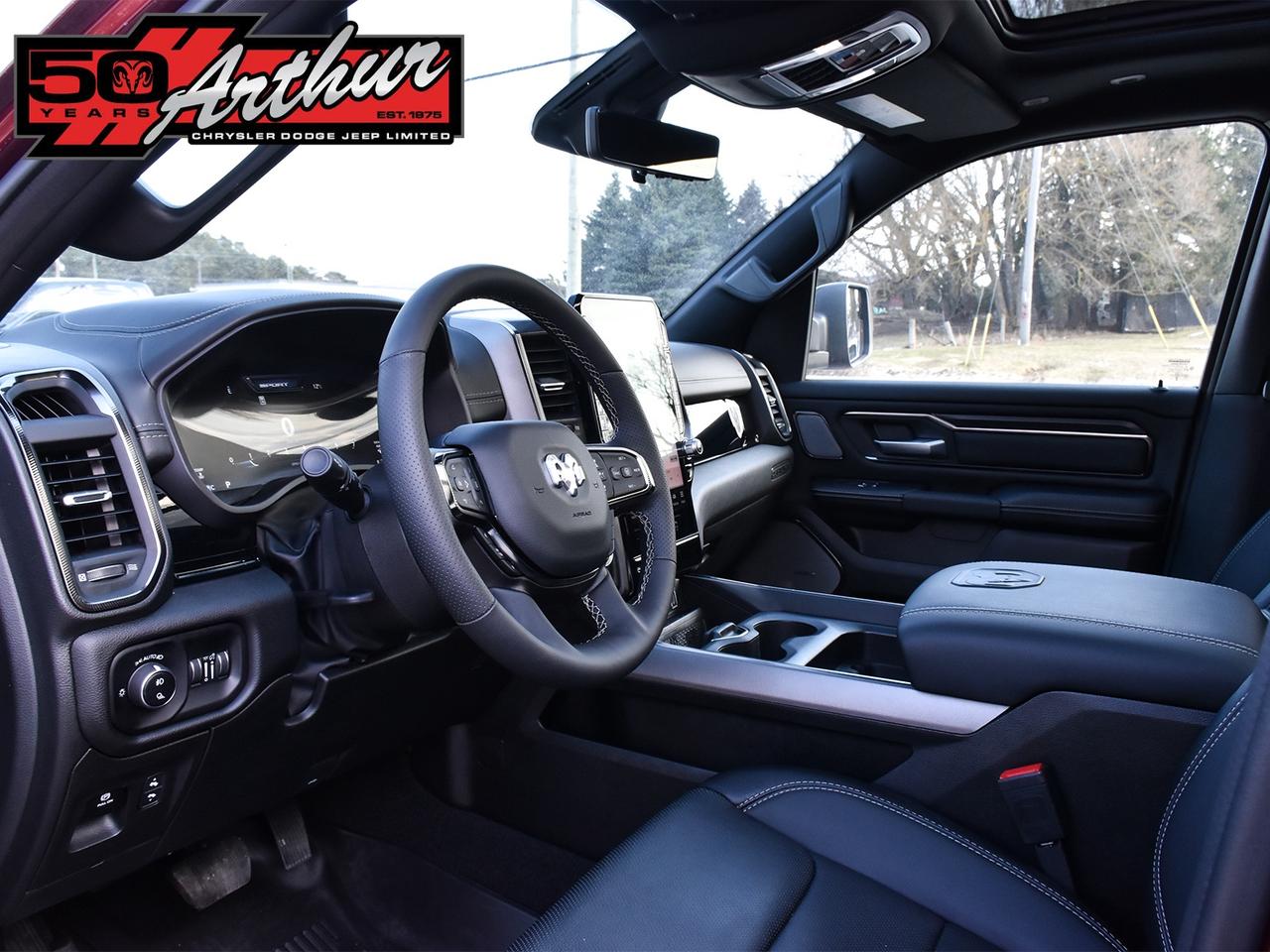 2025 RAM 1500 SPORT CREW CAB 4X4 WITH PANORAMIC SUNROOF Photo