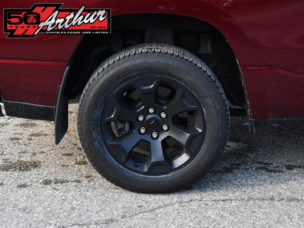 2025 RAM 1500 SPORT CREW CAB 4X4 WITH PANORAMIC SUNROOF Photo