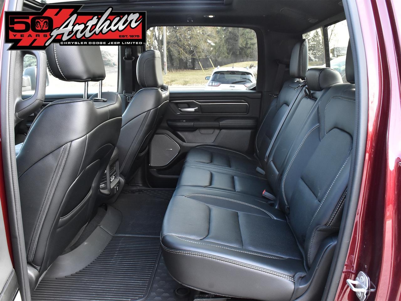 2025 RAM 1500 SPORT CREW CAB 4X4 WITH PANORAMIC SUNROOF Photo
