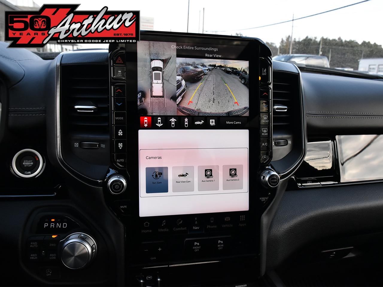2025 RAM 1500 SPORT CREW CAB 4X4 WITH PANORAMIC SUNROOF Photo