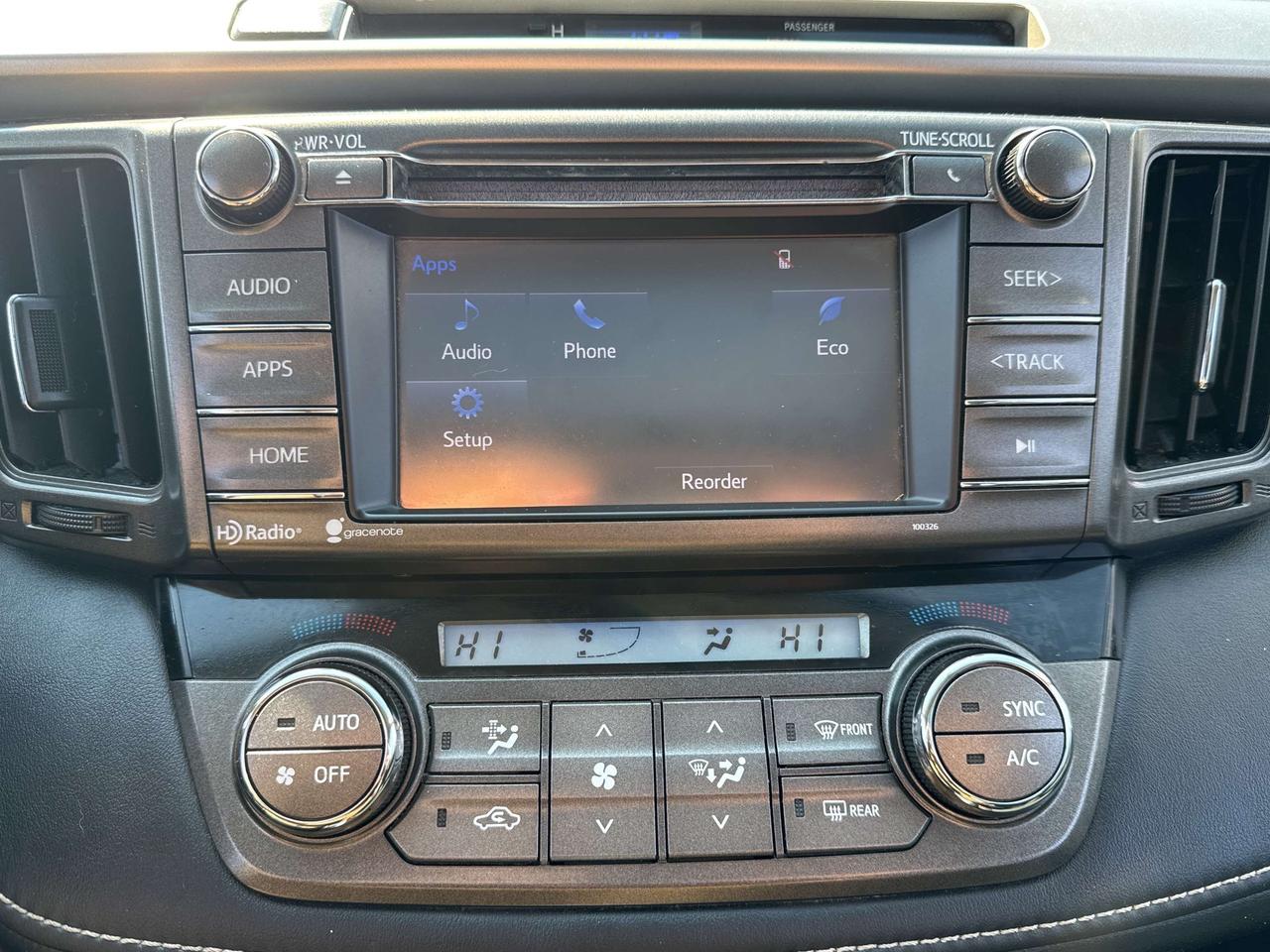 2015 Toyota RAV4 XLE, Bluetooth, Back Up Cam Photo