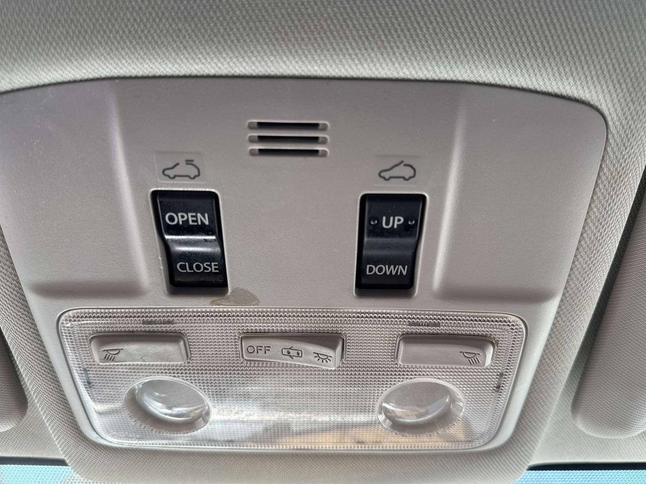 2015 Toyota RAV4 XLE, Bluetooth, Back Up Cam Photo
