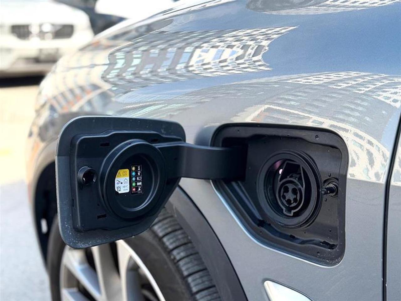2024 BMW X5 50e   PHEV   HK Audio   Premium Pkg   Clean Photo