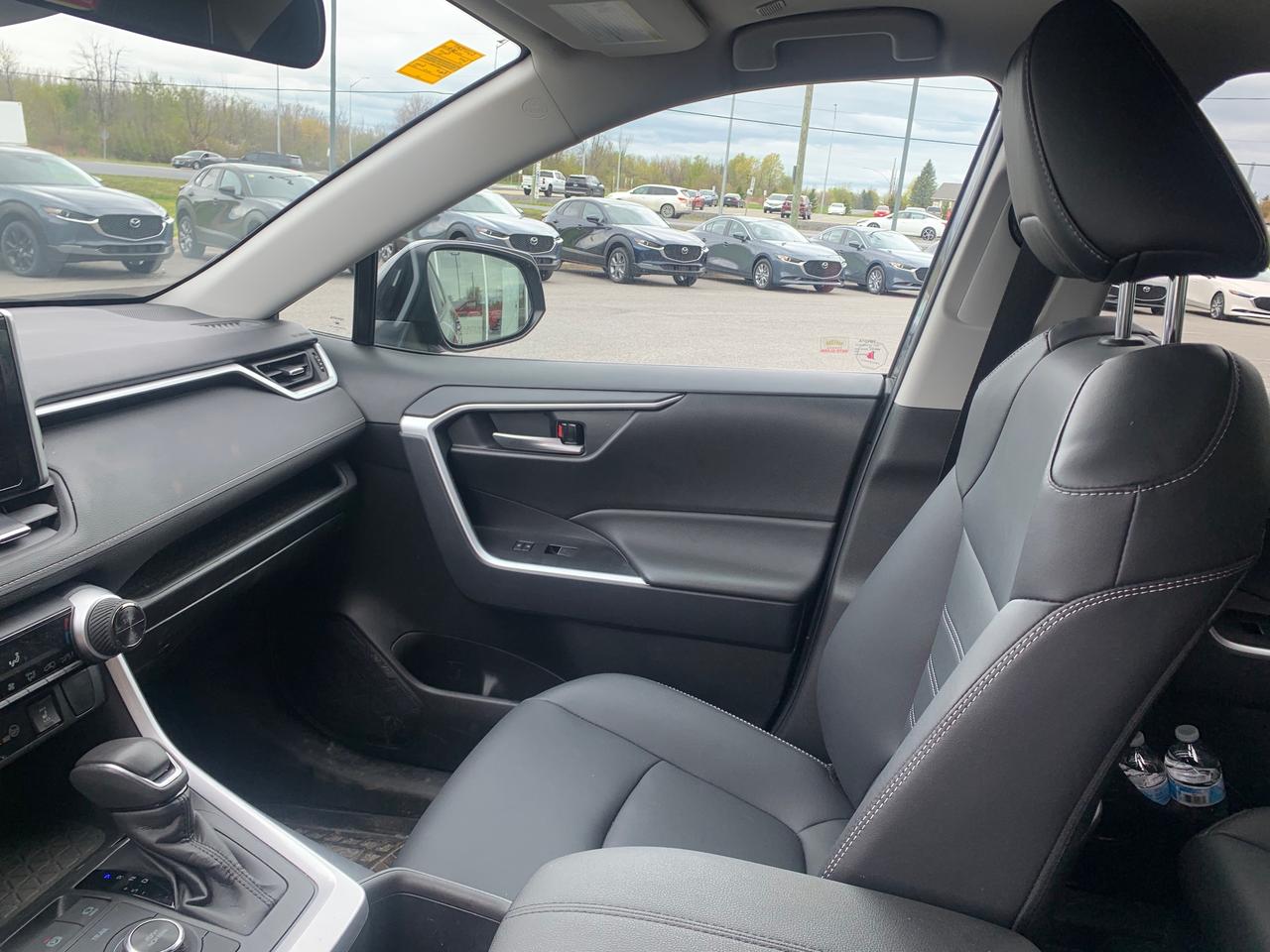 2025 Toyota RAV4 Hybrid XLE 4dr All-Wheel Drive Photo