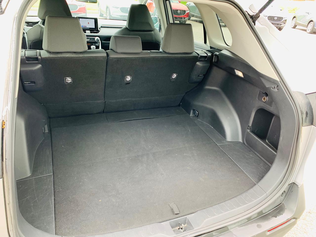 2023 Toyota RAV4 LE 4dr All-wheel Drive Photo
