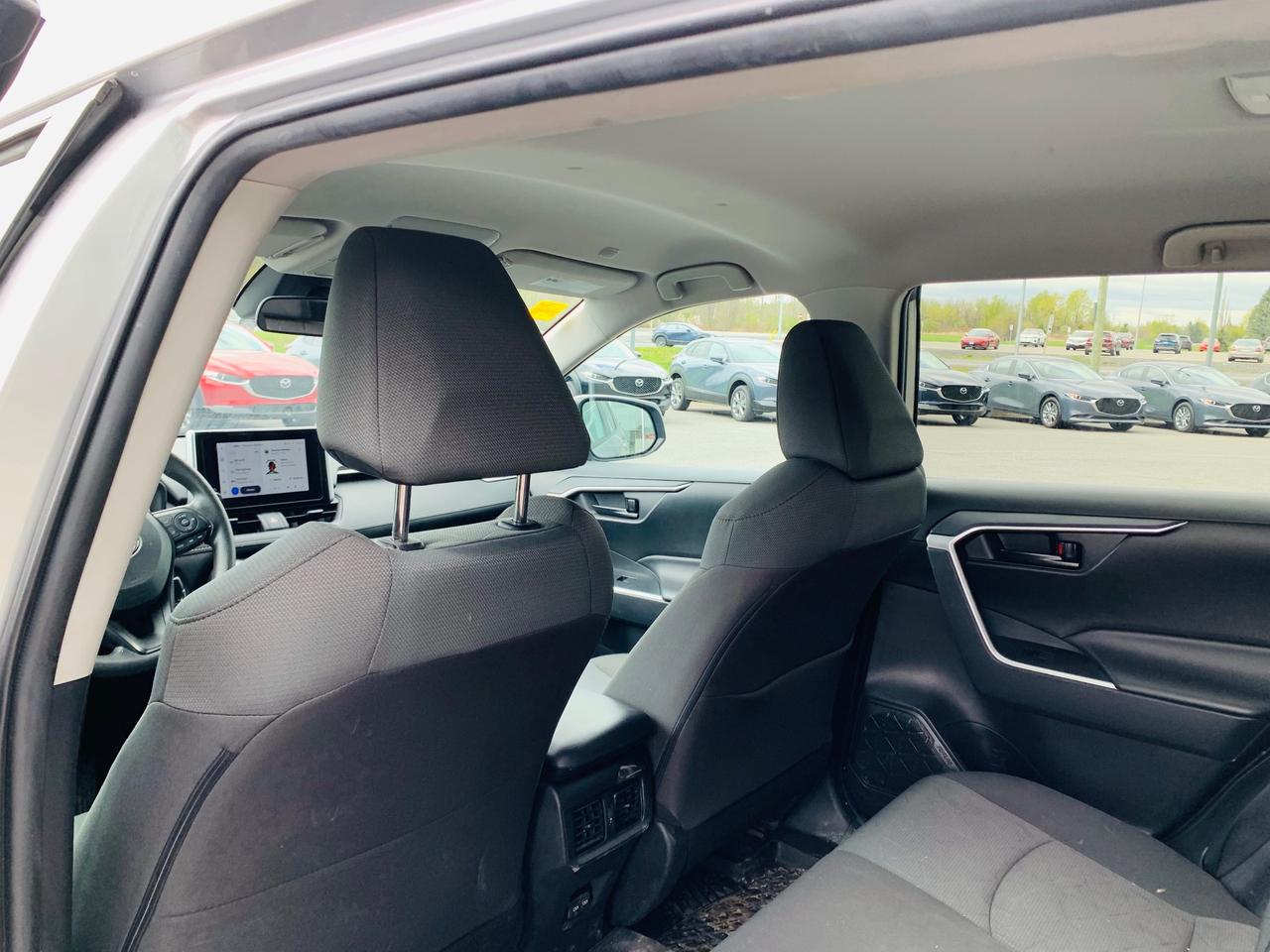 2023 Toyota RAV4 LE 4dr All-wheel Drive Photo