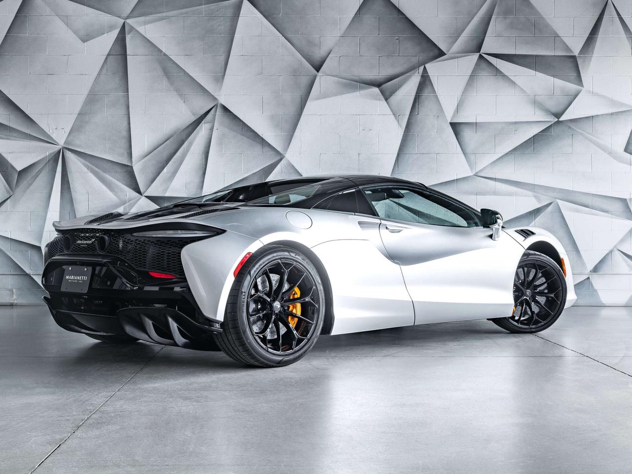 2025 McLaren Artura  Photo