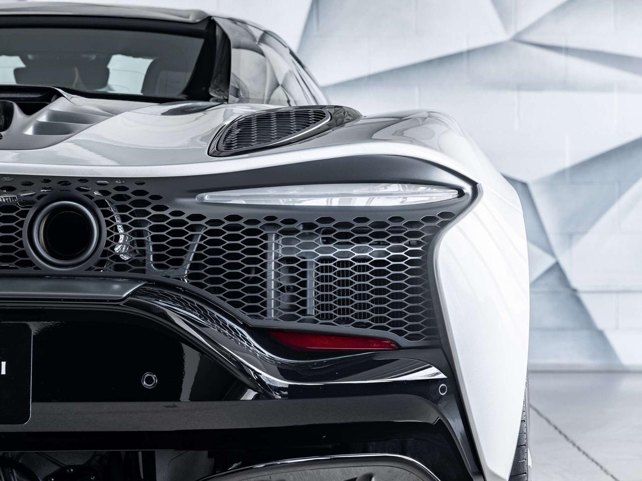 2025 McLaren Artura  Photo