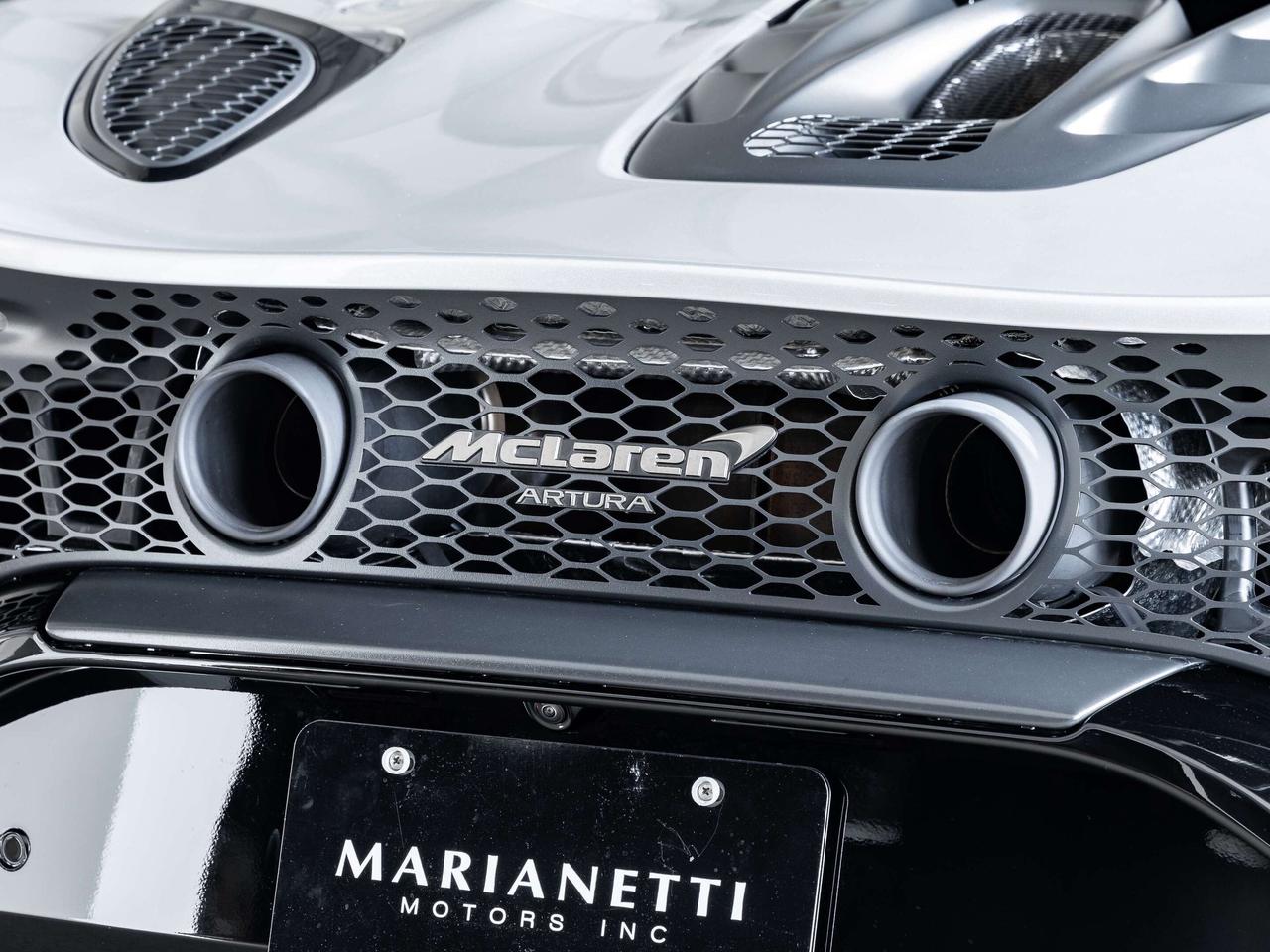 2025 McLaren Artura  Photo