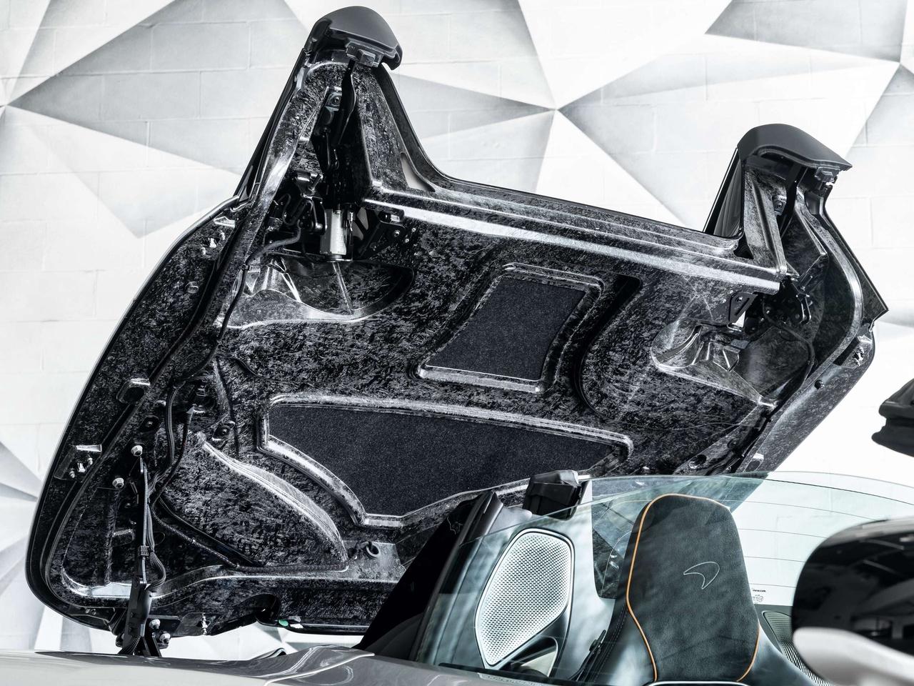 2025 McLaren Artura  Photo