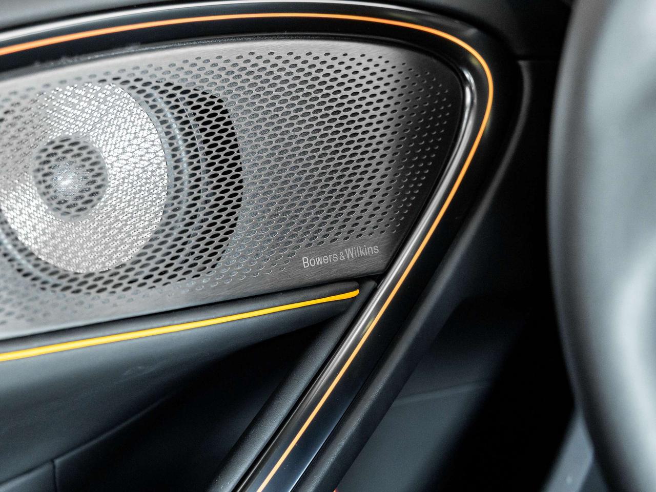 2025 McLaren Artura  Photo