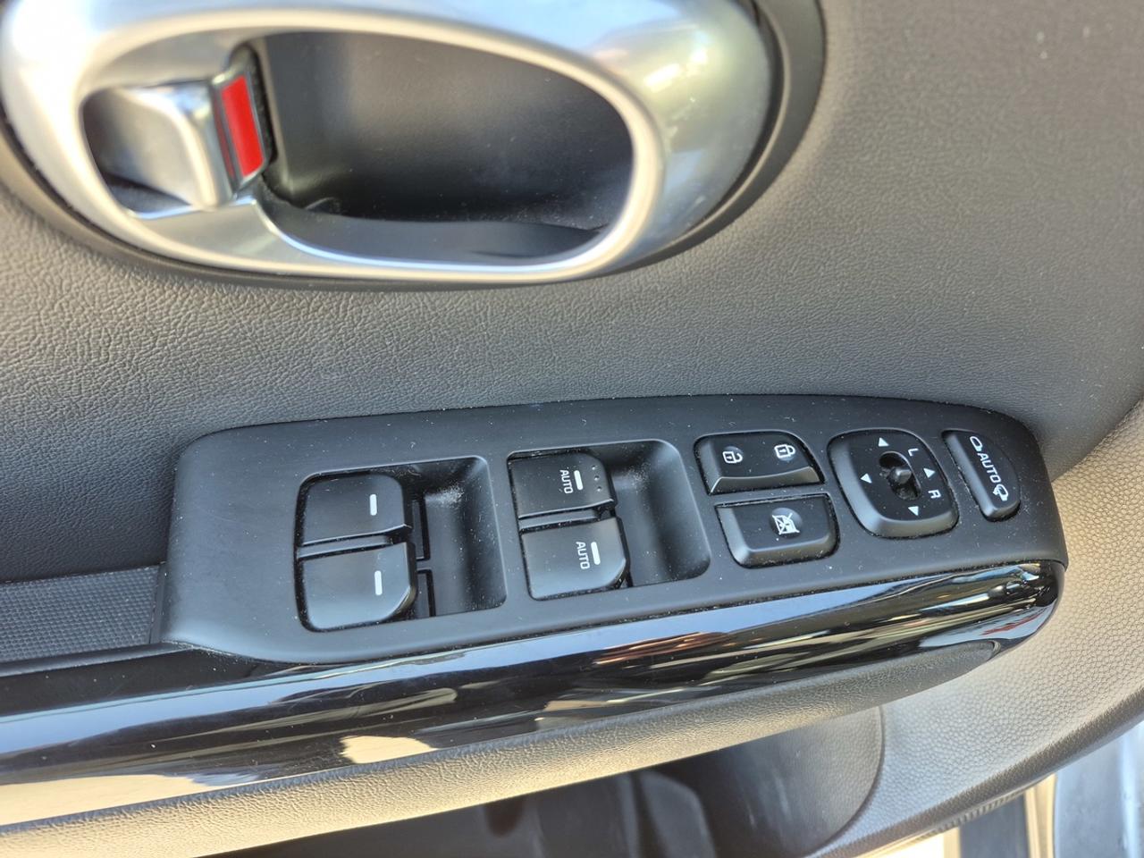 2015 Kia Soul PLUS Photo