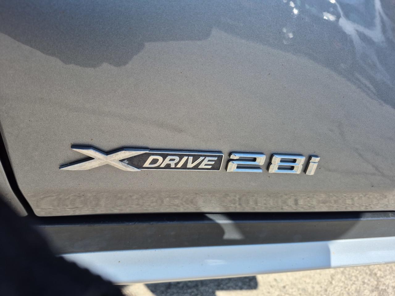 2012 BMW X1 xDrive28i Photo