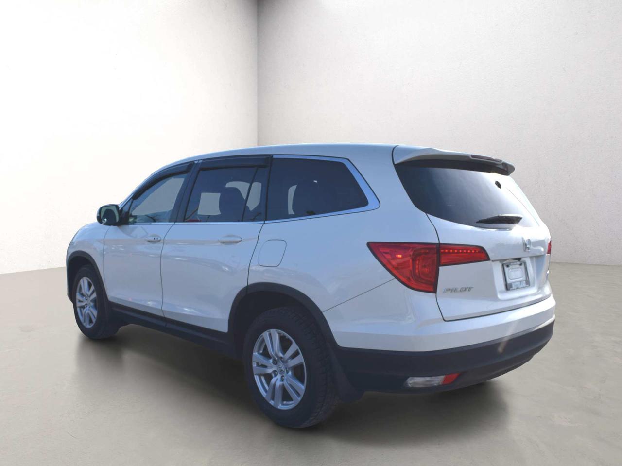 2017 Honda Pilot LX AWD Back Up Camera Photo