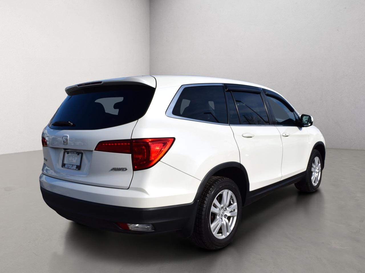 2017 Honda Pilot LX AWD Back Up Camera Photo