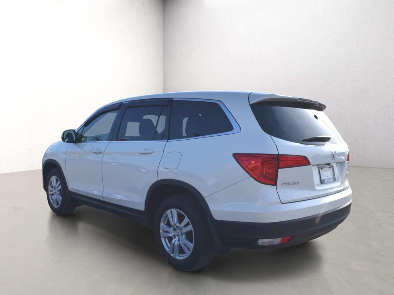 2017 Honda Pilot LX AWD Back Up Camera Photo