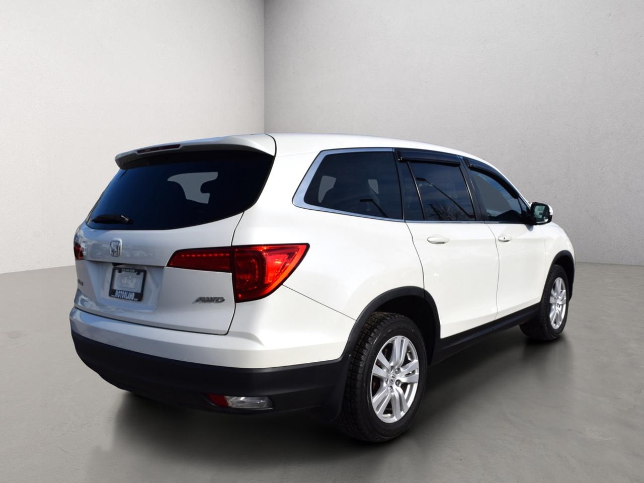 2017 Honda Pilot LX AWD Back Up Camera Photo