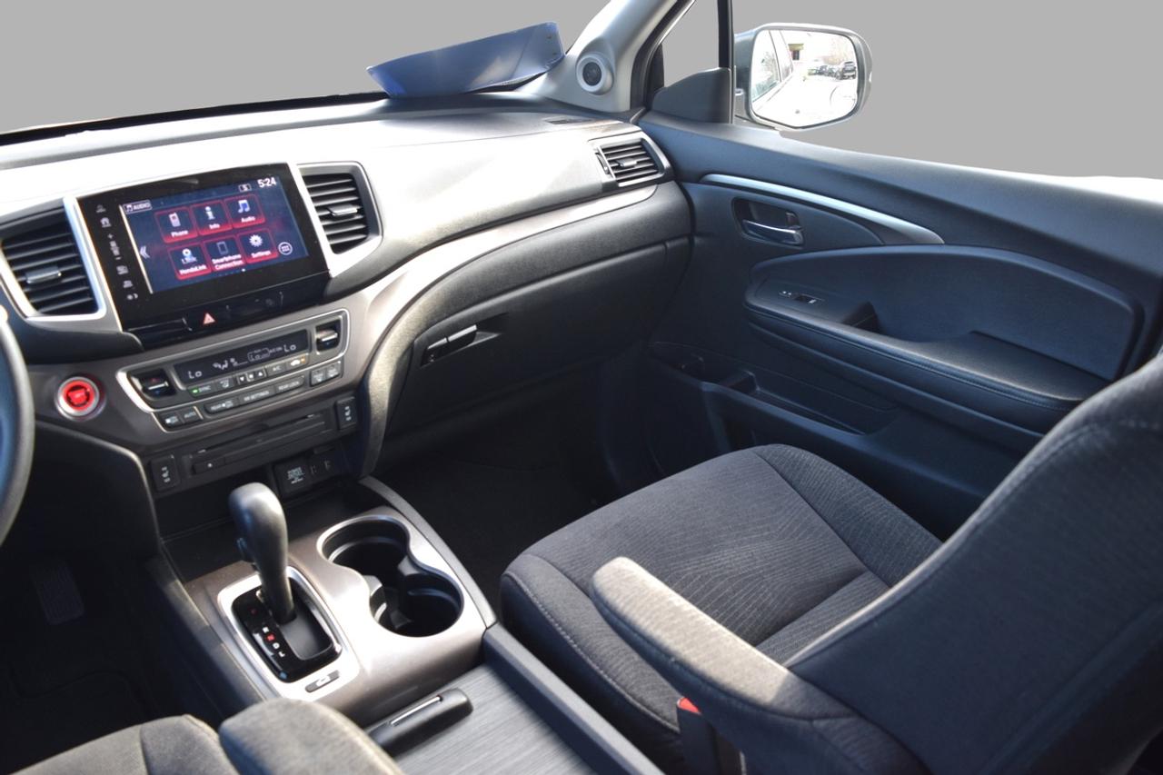 2017 Honda Pilot LX AWD Back Up Camera Photo