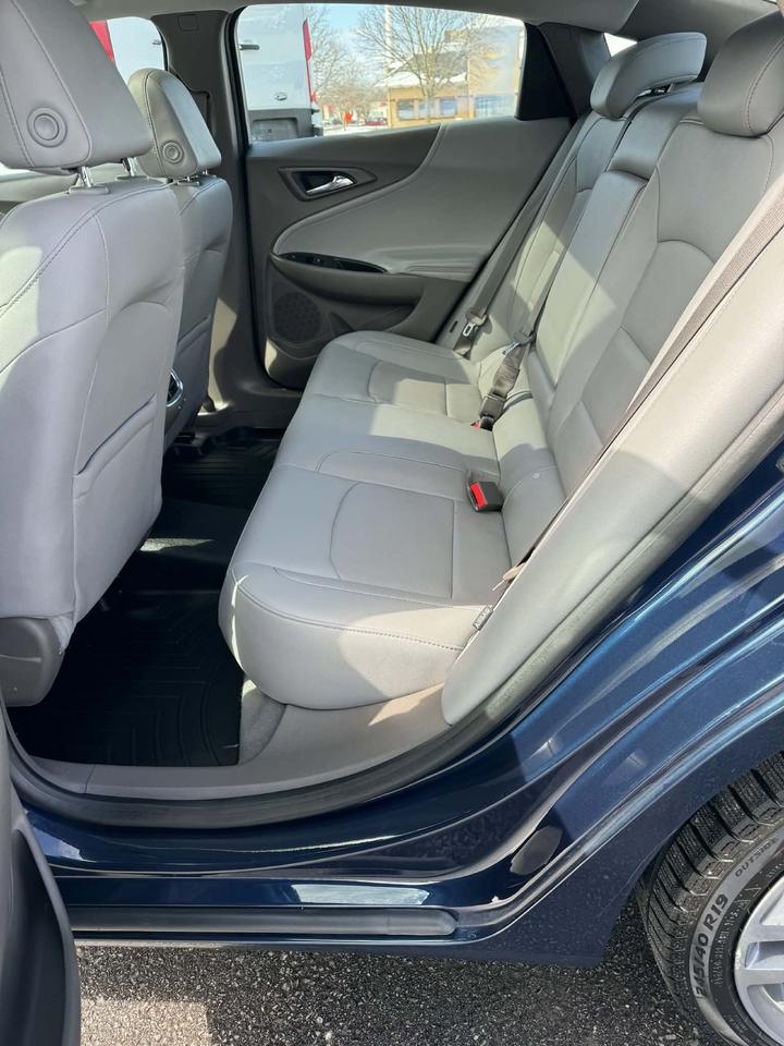 2019 Chevrolet Malibu 4dr Sdn Premier w-2LZ Photo