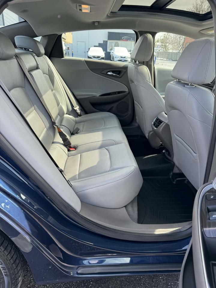 2019 Chevrolet Malibu 4dr Sdn Premier w-2LZ Photo