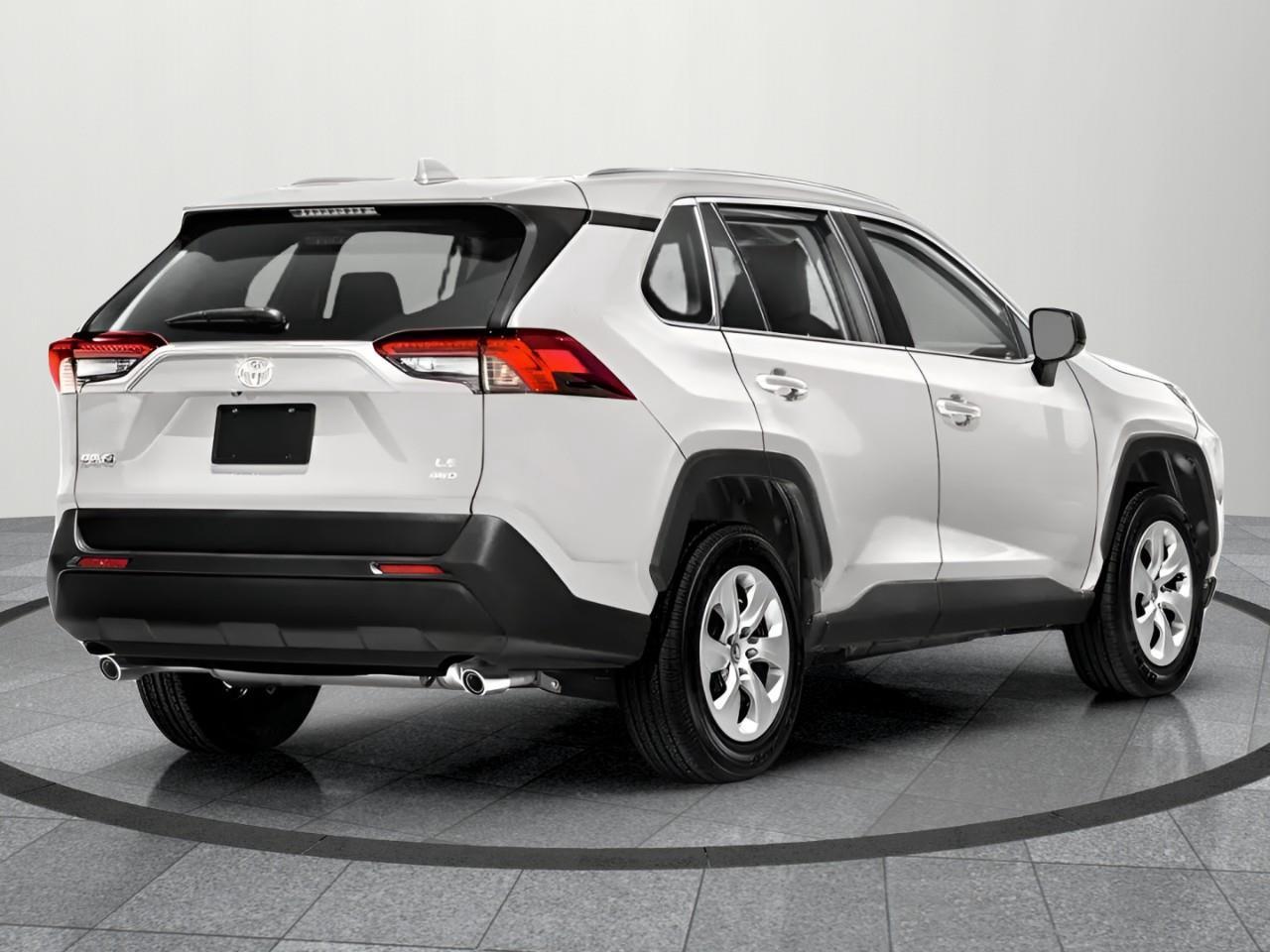 2022 Toyota RAV4 LE 4dr All-wheel Drive Photo2