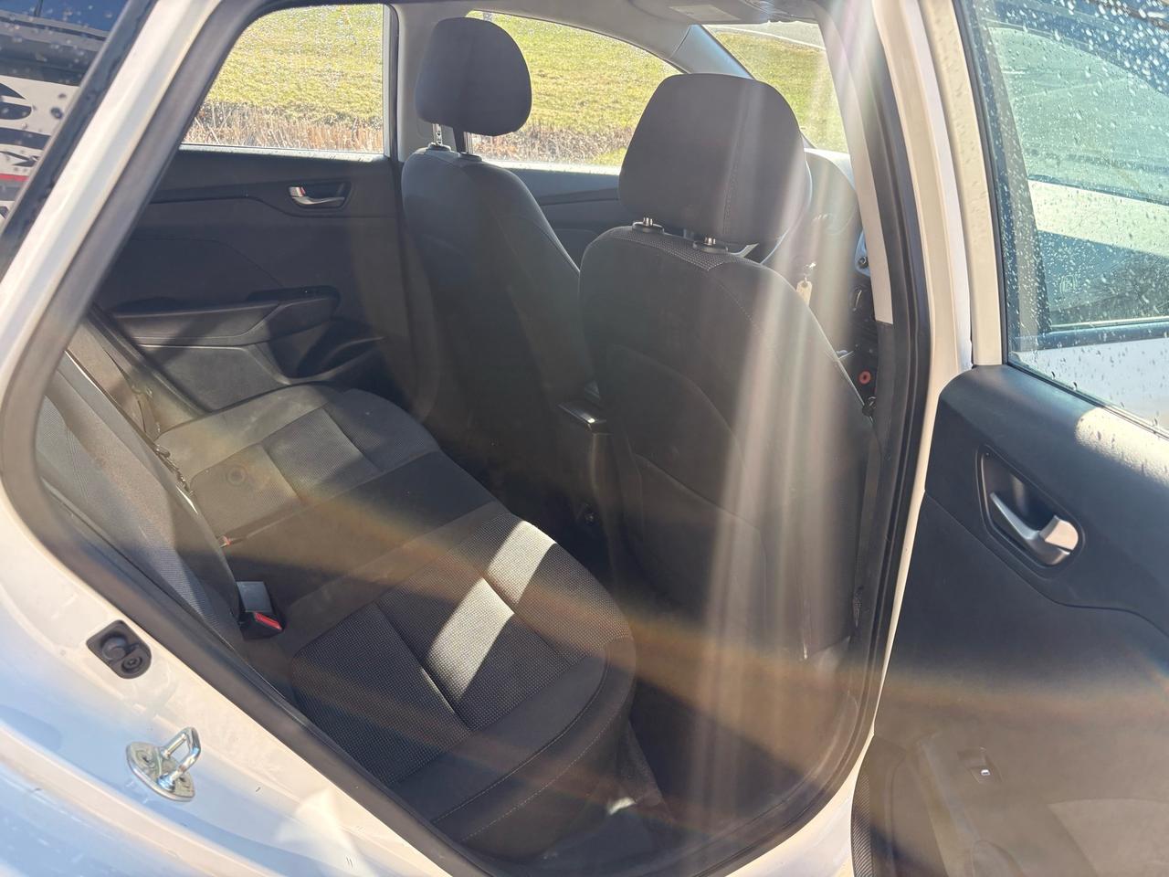 2019 Hyundai Accent 5 DOOR AUTO Photo