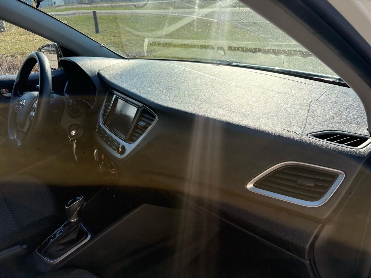 2019 Hyundai Accent 5 DOOR AUTO Photo